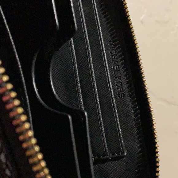 Michael Kors Snakeskin Wristlet - Picture 5 of 5